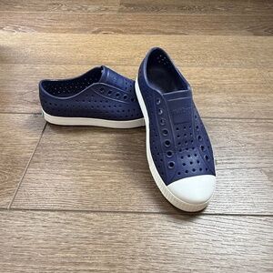 Native Youth Jefferson Slip-On Shoes Navy Blue Size 4 Juniors, Outdoors